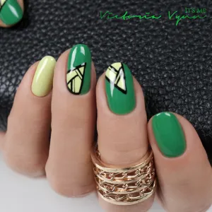 Vernis semi permanent Gel Polish 221 Green Grass Vernis semi permanent Gel Polish 221 Green Grass